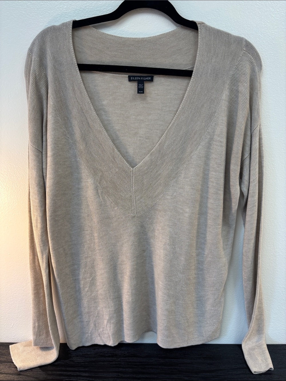 Eileen Fisher Soft Cream V-Neck Lightweight Knit Sweater medium